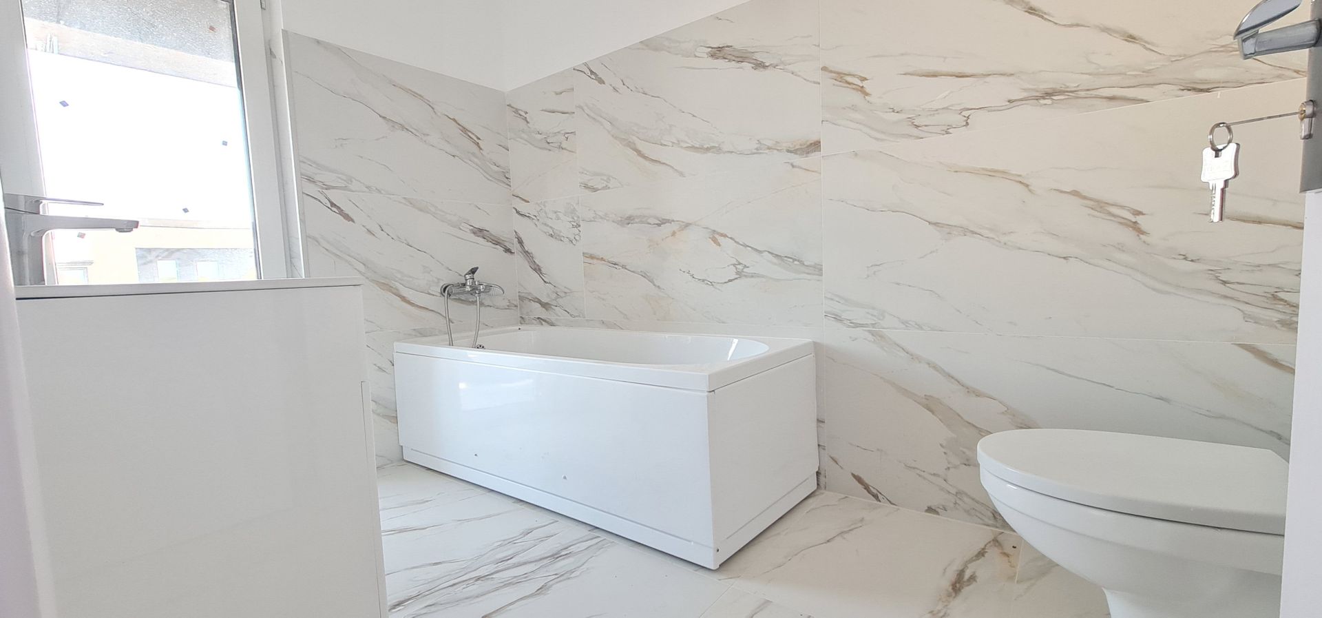 Casa individuala 4 camere 3 bai garaj Cartier Izvor Tarlungeni Brasov - Poză 5