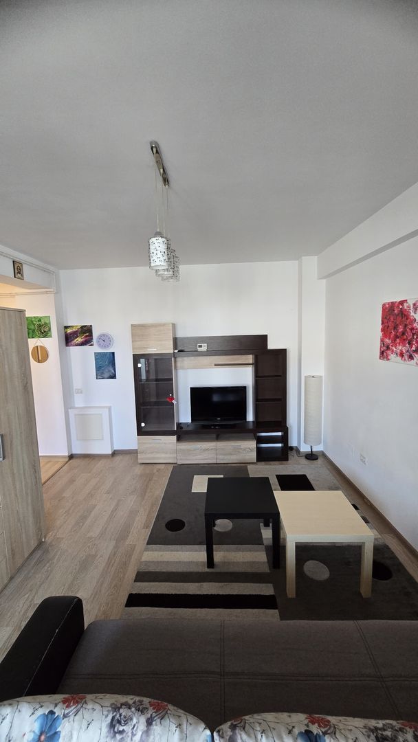 Garsoniera de inchiriat - Poză 1