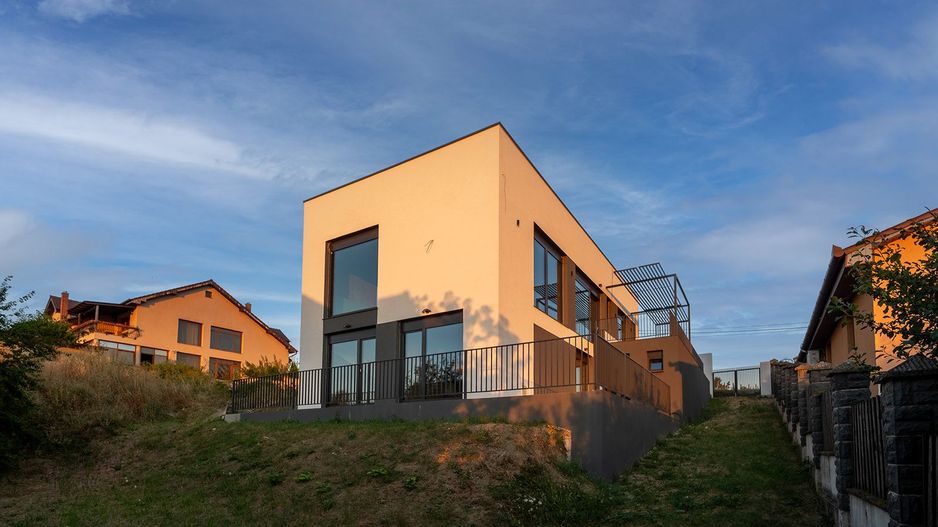 Vilă nouă design mediteranean, proiect deosebit și panoramă- 285.000 E - Poză 8