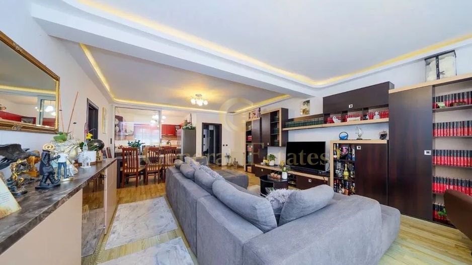 Apartament premium, 3 Camere 100 mp, 2 parcari inclse in pret - Poză 2