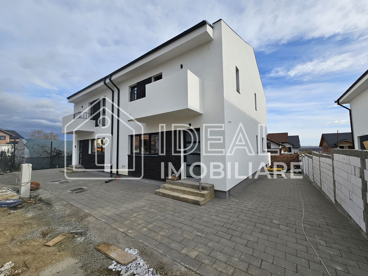 Duplex cu 4 camere si pivnita, in Cartierul Arhitectilor - Poză 1