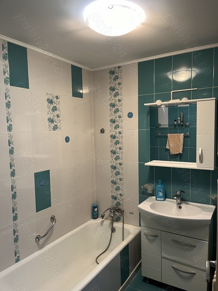 Apartament de patru camere Piața Rosetti - Poză 2