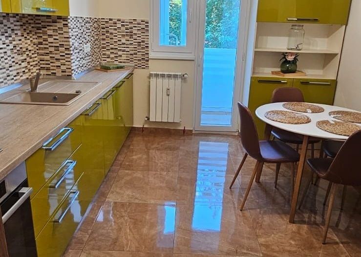 Inchiriez apartament 2 camere decomandat M Bravu Metrou  Piata Muncii - Poză 2