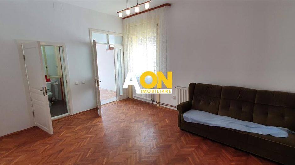 Casa situata ultracentral langa Poarta I a Cetatii Alba Carolina - Poză 6