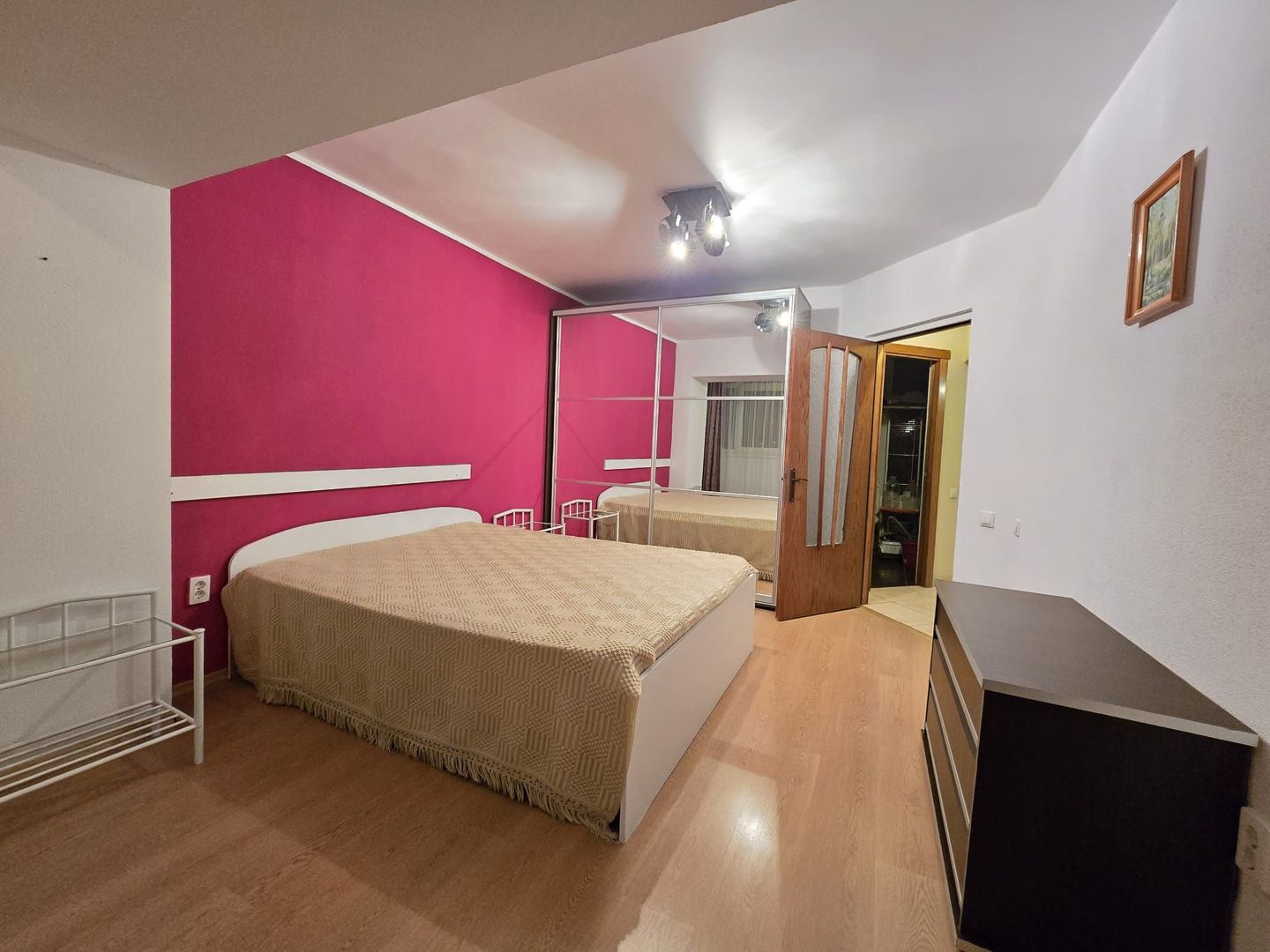 De inchiriat apartament cu 3 camere, Ultimul Leu, 600 Euro - Poză 4