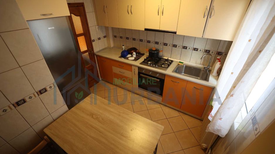 Închiriez apartament cu 2 camere PODU ROȘ - Poză 4