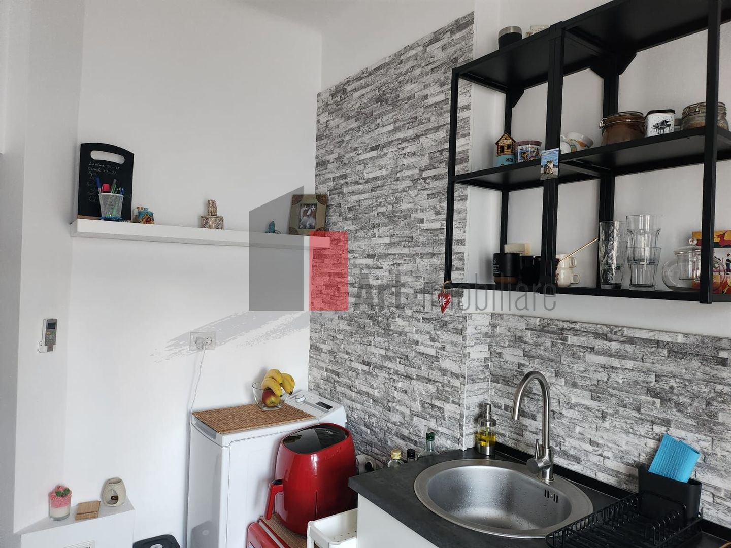 Apartamentul "AMIGABLE" , et. 2 in vila - Poză 3