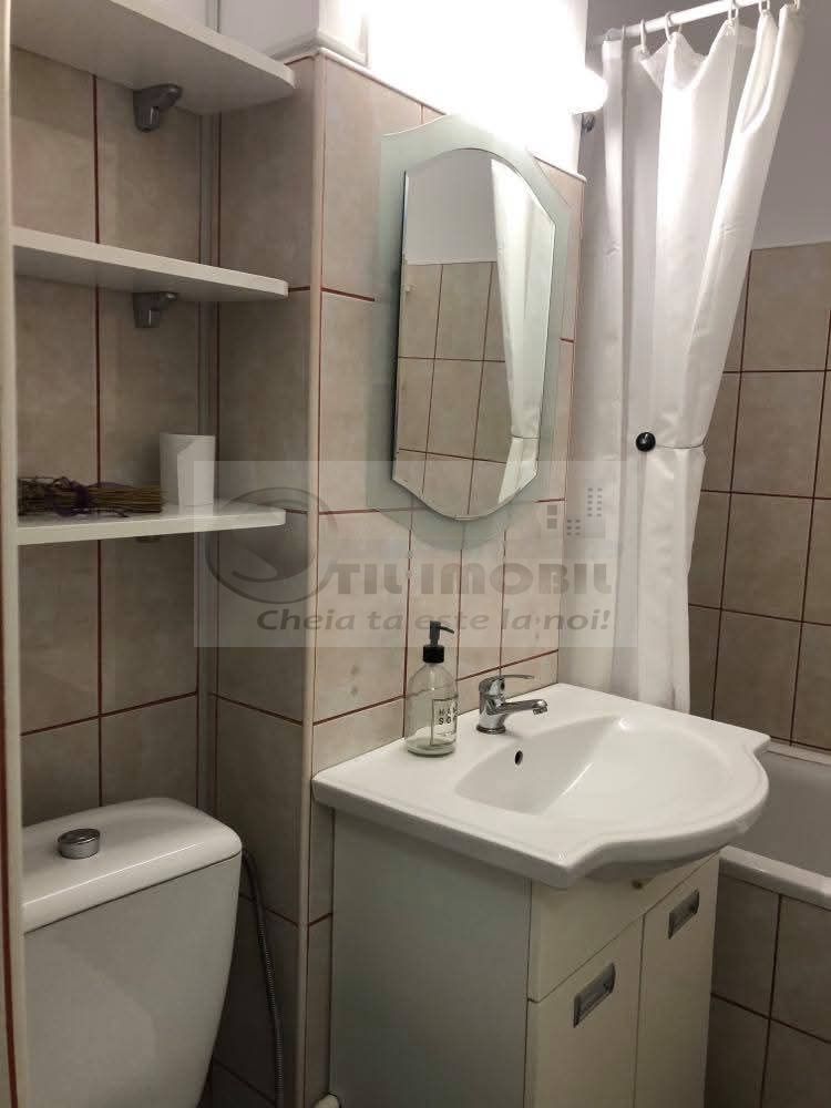 Podu Ros - Apartament 2 camere decomandat - Locuinta sau Cabinet ! - Poză 7