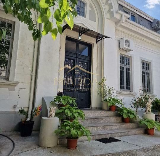 P+M (1000mp), curte (1750mp), 70 incaperi, 35 camere Unirii, multiple destinatii - Poză 2