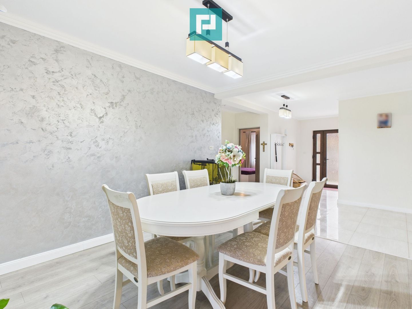 Vilă cu 3 camere în Vladimirescu - Poză 7