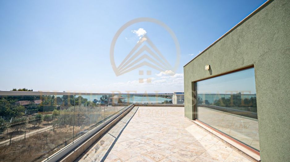 Mamaia Sat - Vila moderna, dotari premium, curte mare, vedere la lac! - Poză 48