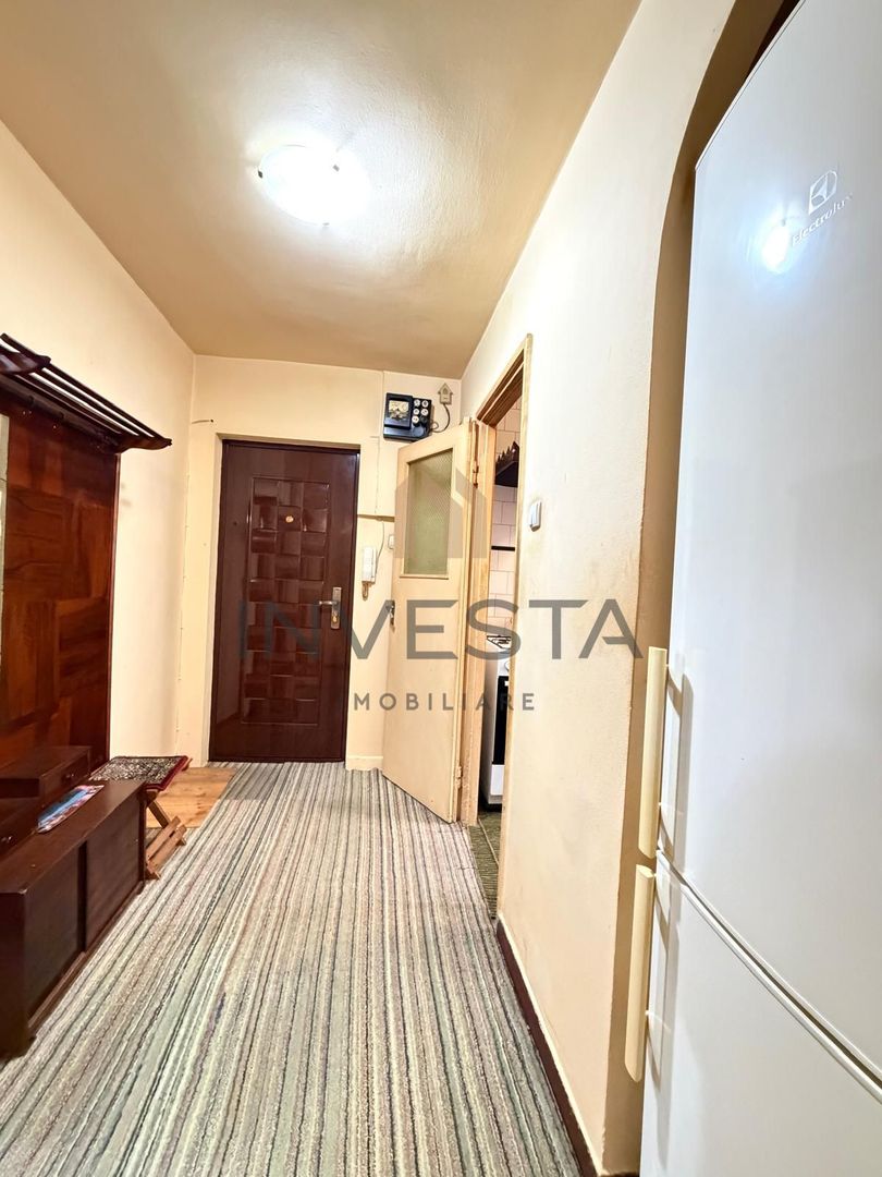 Apartament cu 3 camere pe Aleea Padin ! - Poză 11