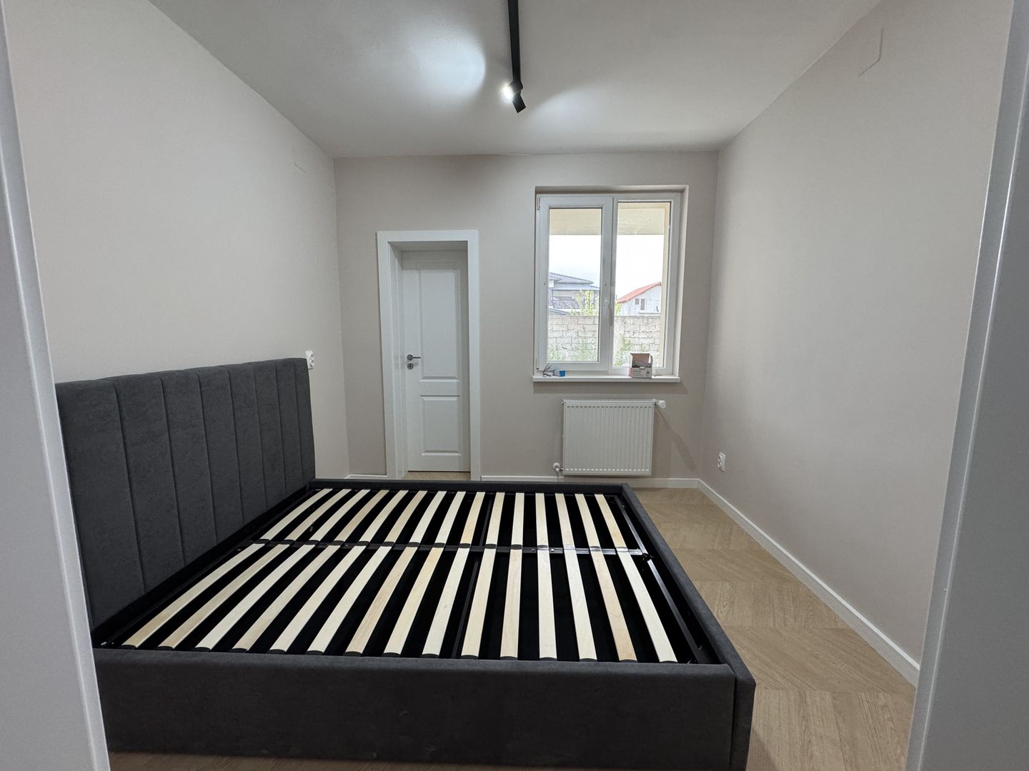 Apartament nr.11 cu 2 camere complet mobilat si utilat - Poză 3