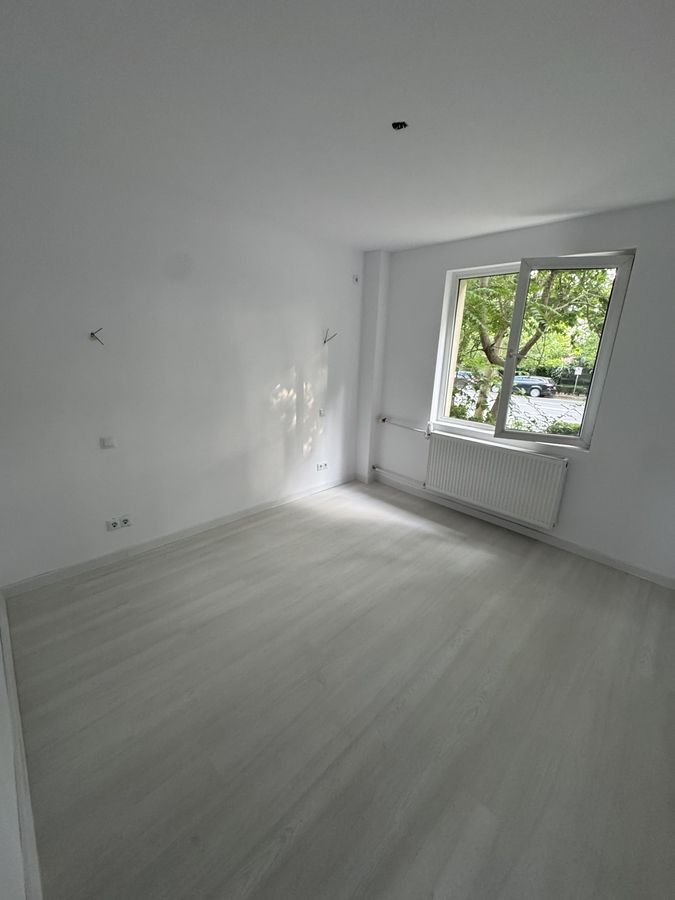 Vanzare Apartament 2 Camere Calea  Vitan intersectia Mihai Bravu - Poză 14