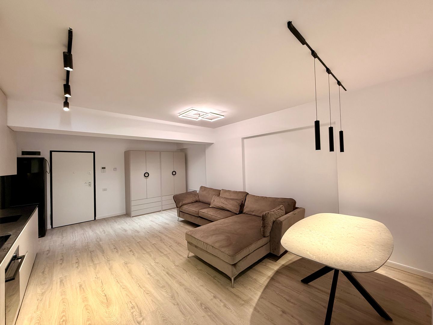 Apartament 2 camere Crystal North Pipera – mobilat. - Poză 3