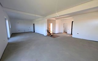 Duplex de vânzare în Cristian - Poză 7