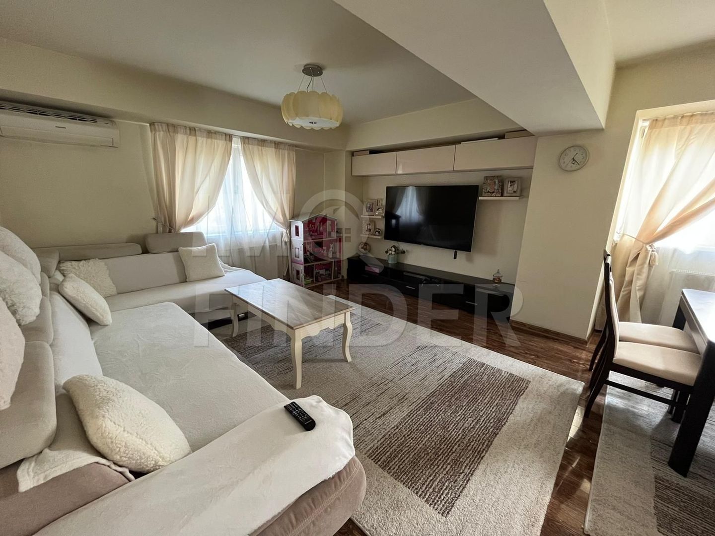 Vanzare apartament 3 camere, predare la cheie, Piata Cipariu - Poză 2
