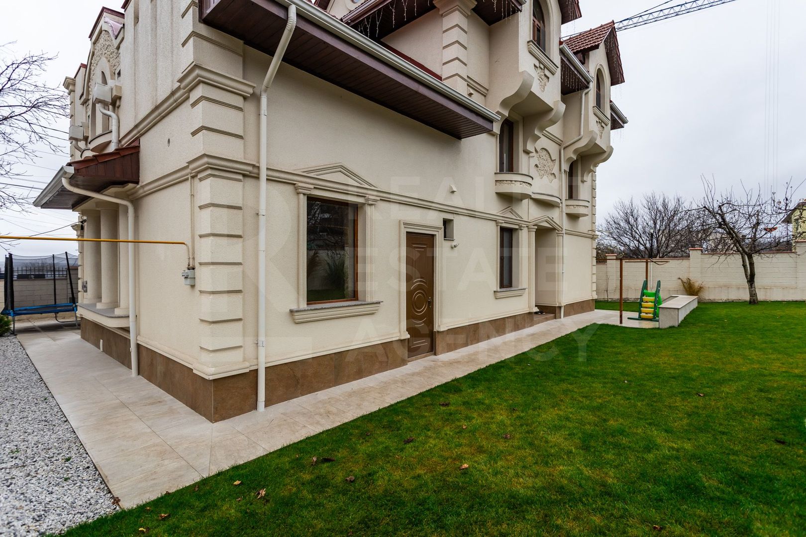 Vânzare, casă, 3 nivele, 300 mp+7,2 ari, str. Chișinău, Cricova - Poză 9