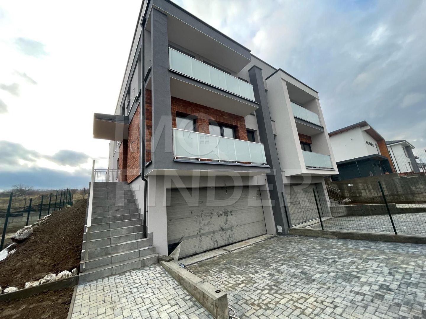 Vanzare casa tip duplex, Borhanci, 176 mp , 260 mp teren - Poză 2
