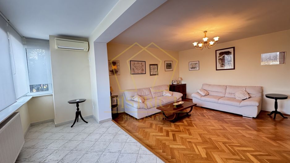 Apartament spatios cu 4 camere si garaj | Spitalul Judetean - Poză 3