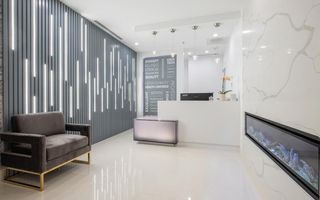 Spatiu comercial de inchiriat sau vanzare, ideal clinica medicala sau birouri - Poză 12