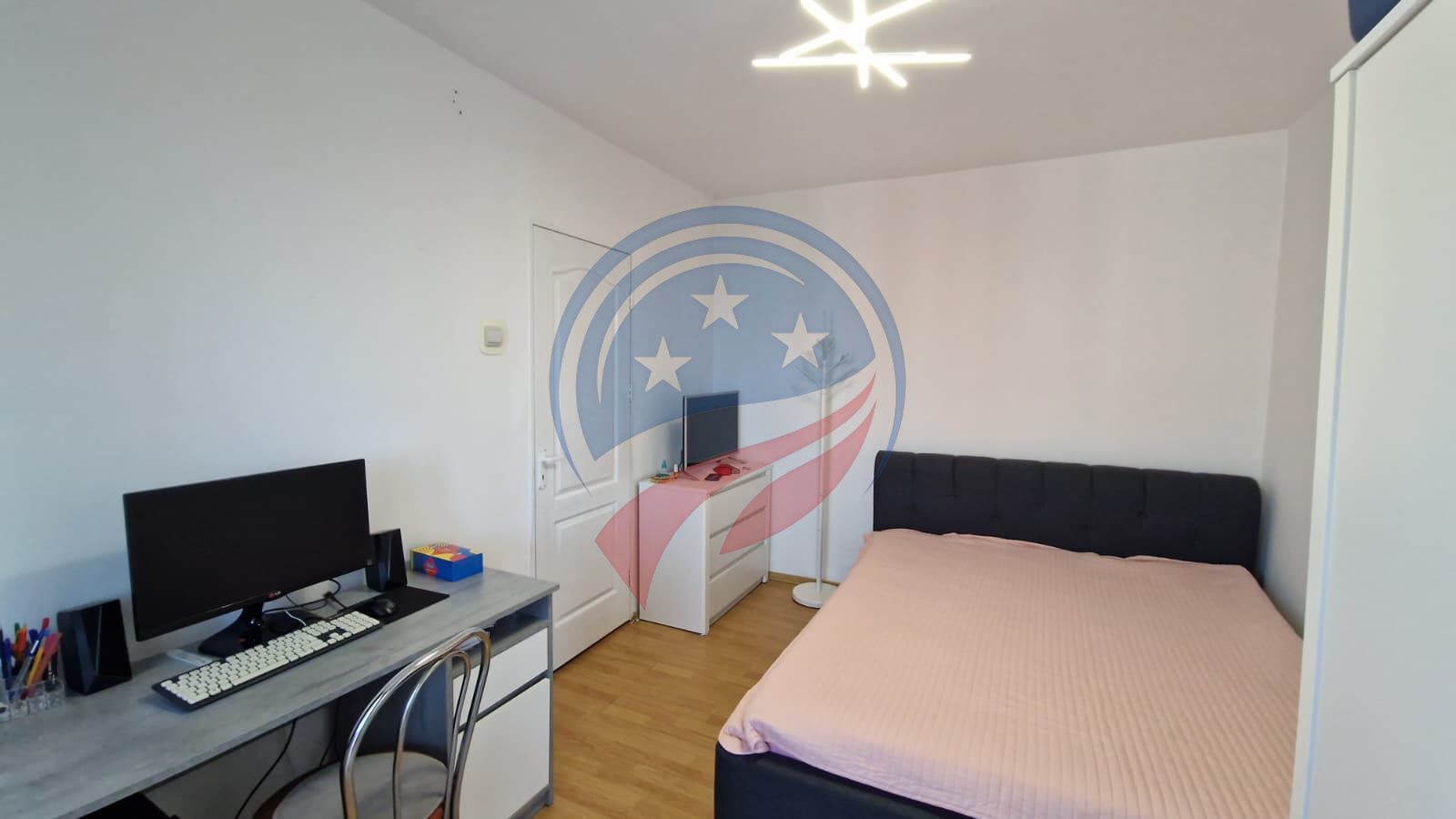 DE VÂNZARE – Apartament cu 2 camere, mobilat și utilat, în Craiovița Nouă! - Poză 9