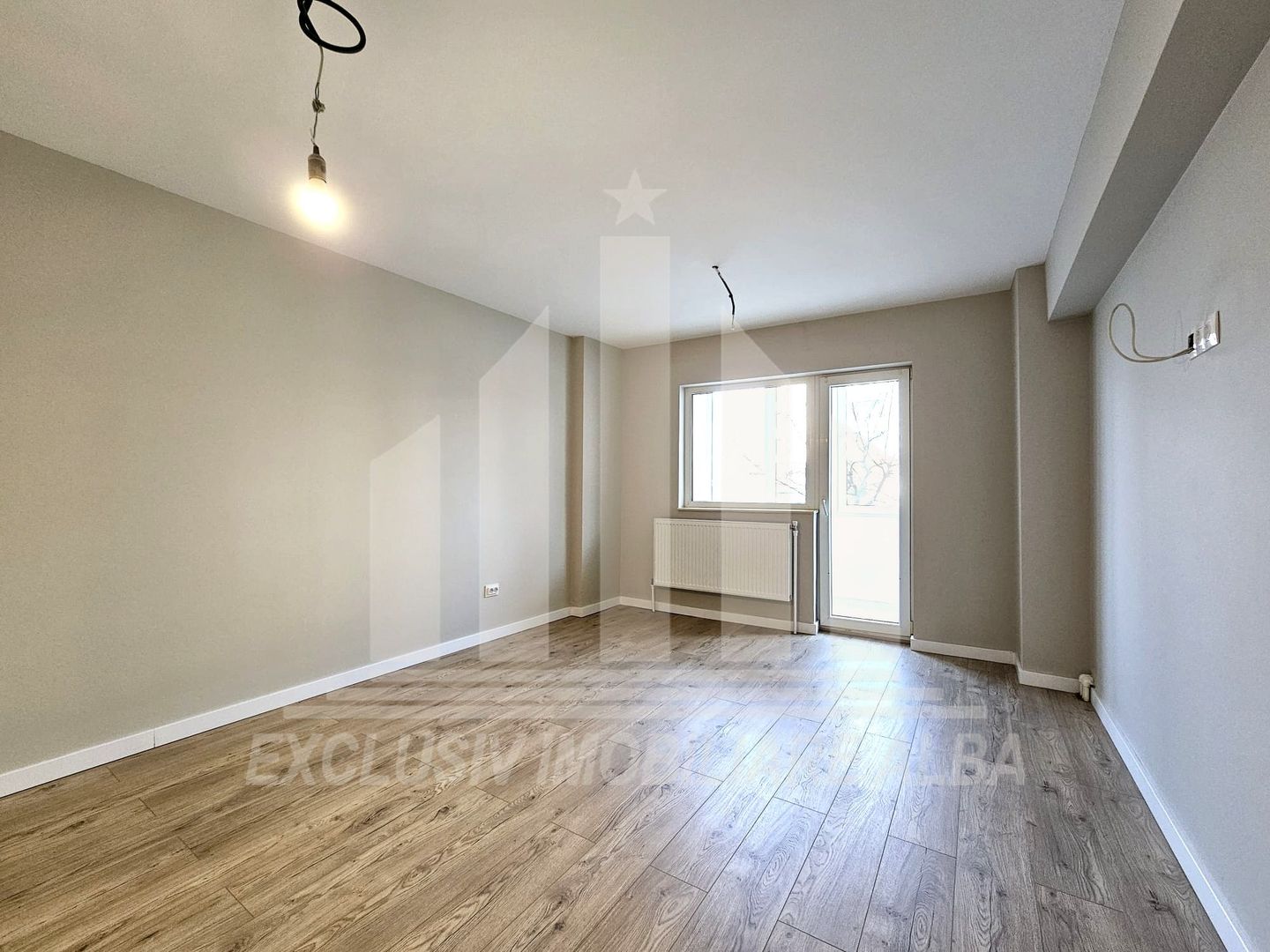 Apartament 4 camere decomandate | 85 mp | Etaj 1 | Cetate - Poză 1