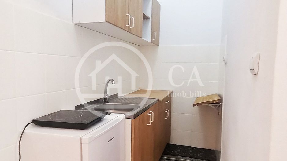 Apartament cu 1 camera la curte comuna de vanzare Central, Oradea - Poză 5