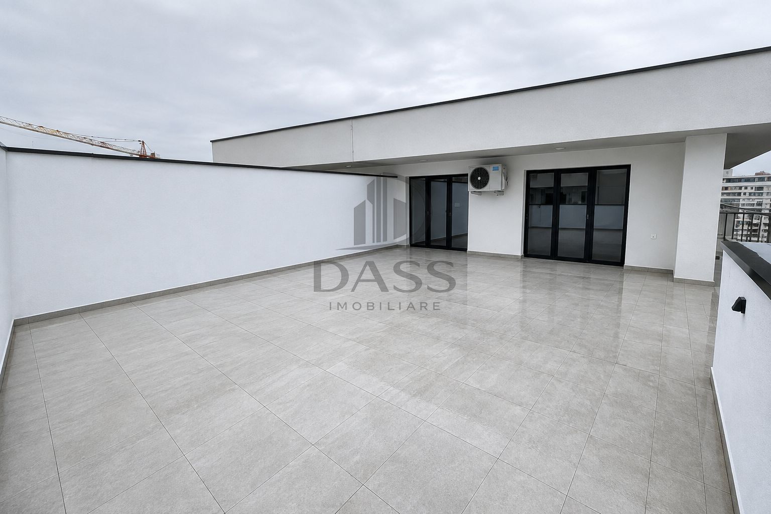Penthouse 4 camere 111 mp Terasa 78 mp 2 locuri parcare Doamna Stanca - Poză 9