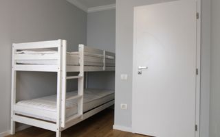 Zona linistita, 3 camere + 2 bai, centrala proprie. - Poză 14