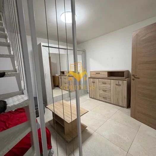 Casa de închiriat, renovată, 3 camere, curte de 60 mp, Dâmbul Rotund - Poză 8