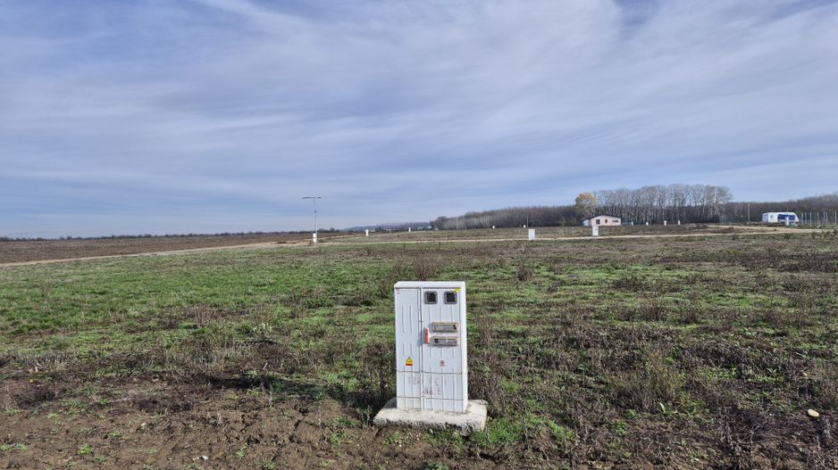 Loturi de teren 638 mp - curent tras la teren - Crevedia - Poză 6