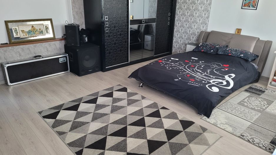Casa 5 camere cu teren GENEROS si CARPORT - Cartierul Arhitectilor - Poză 12