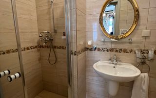 Vila de vanzare in zona Centrala/Orasul de jos - Poză 35