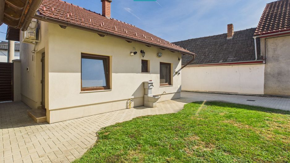 Casă modernă cu 2 corpuri, 5 camere în Pecica - Poză 24