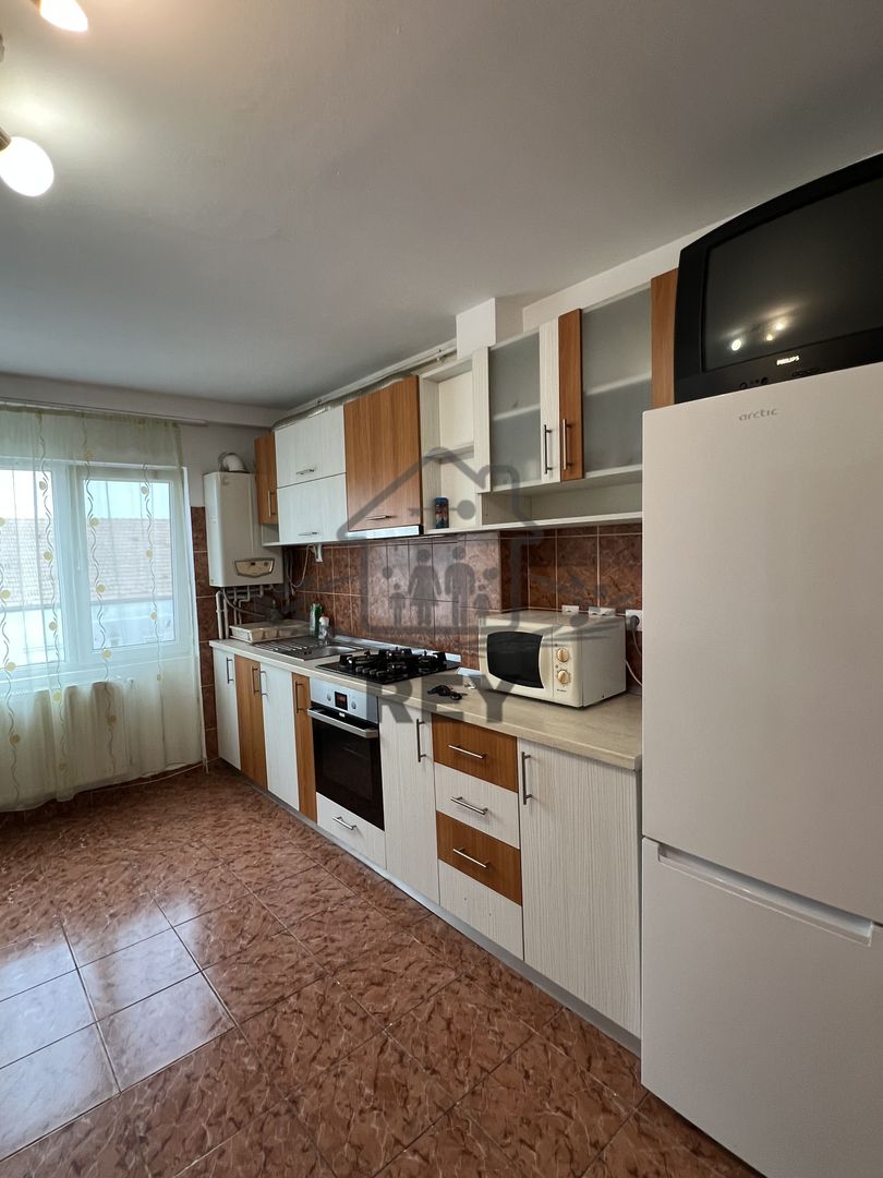 Apartament 3 camere nedecomandat ,bucătărie separată, Stefan cel Mare - Poză 4