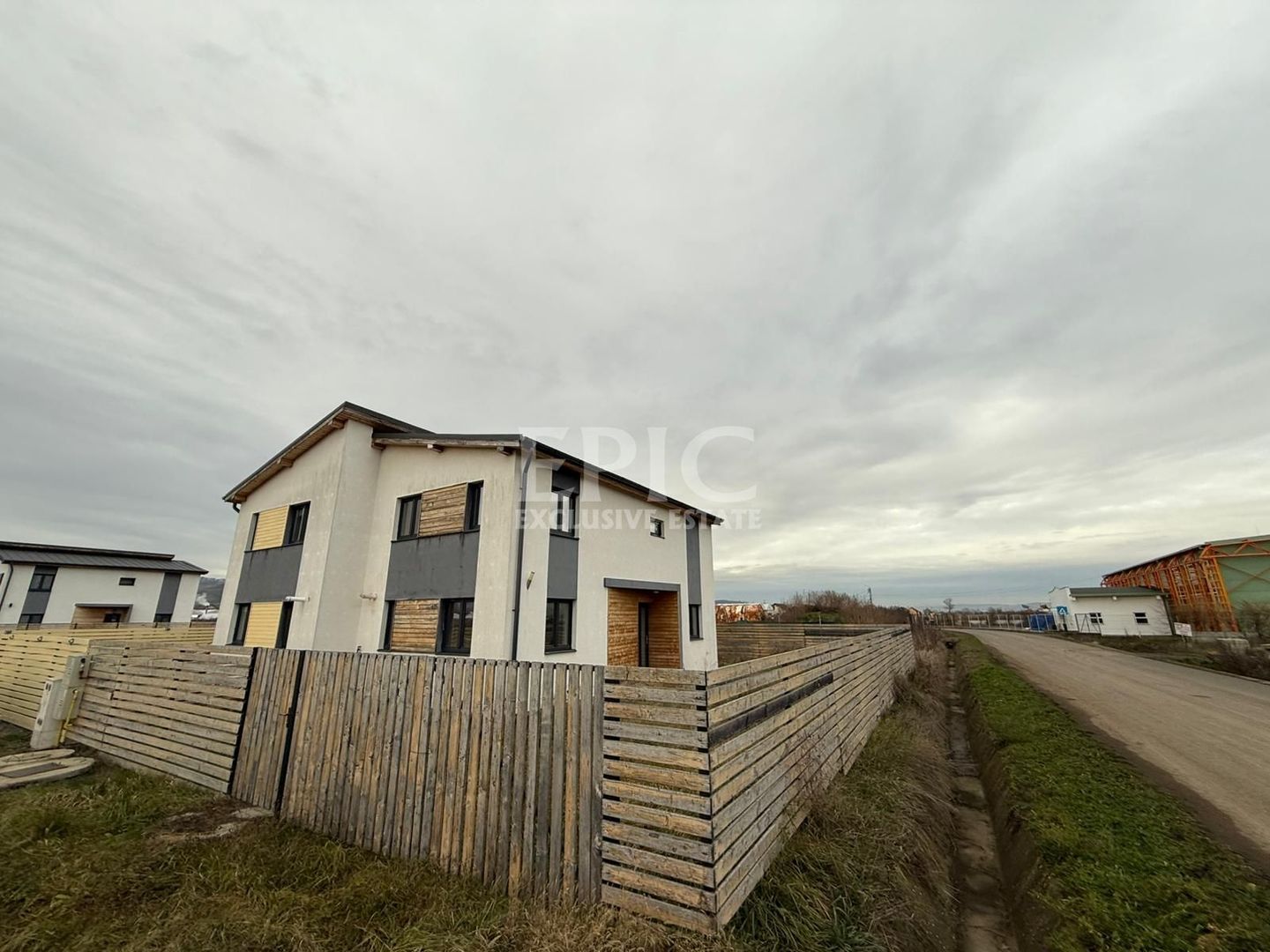 Duplex de vânzare - Poză 1