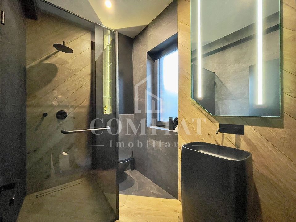 0% comision Vilă de lux la cheie lângă liziera pădurii - Poză 12