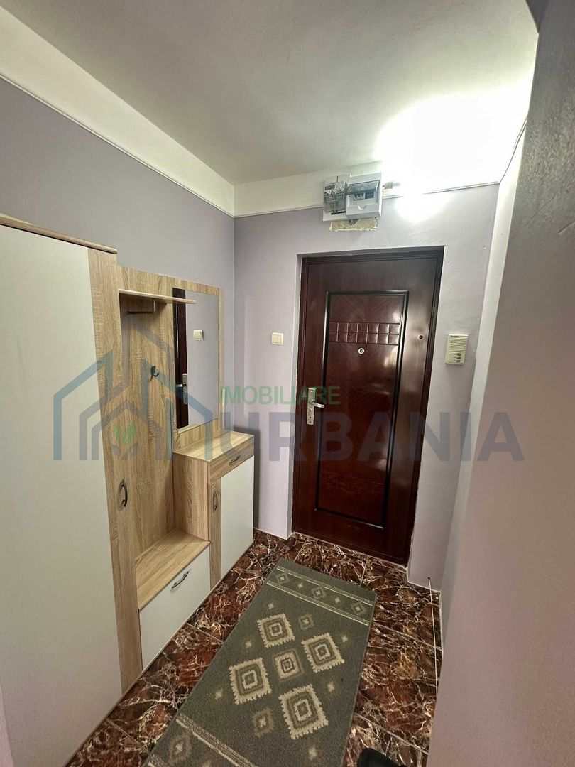 Apartament 2 camere, Podu Roș, cu balcon - Poză 2