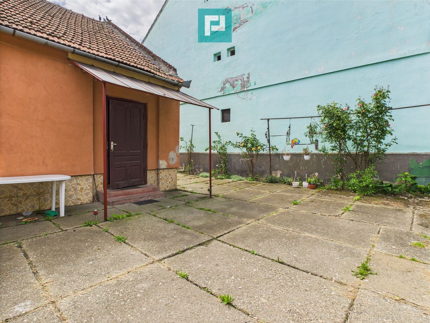 Casă cu 3 camere pentru investiții în Grădiște - Poză 7