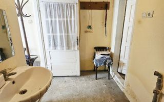 Casă cu 2 camere și teren generos, Dărmănești – Exclusivitate - Poză 28