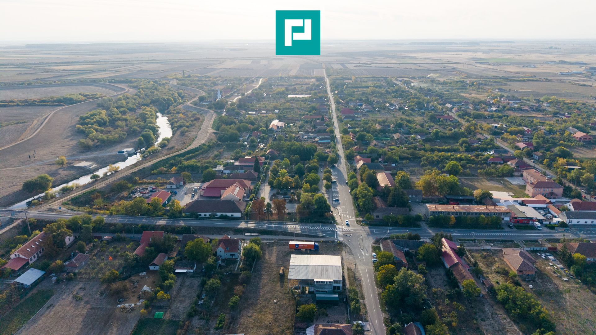 Spatiu comercial cu etaj și teren de 4000mp - Poză 4