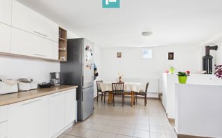 Casă cu 4 camere, curte și atelier mecanic - Sebeș - Poză 8