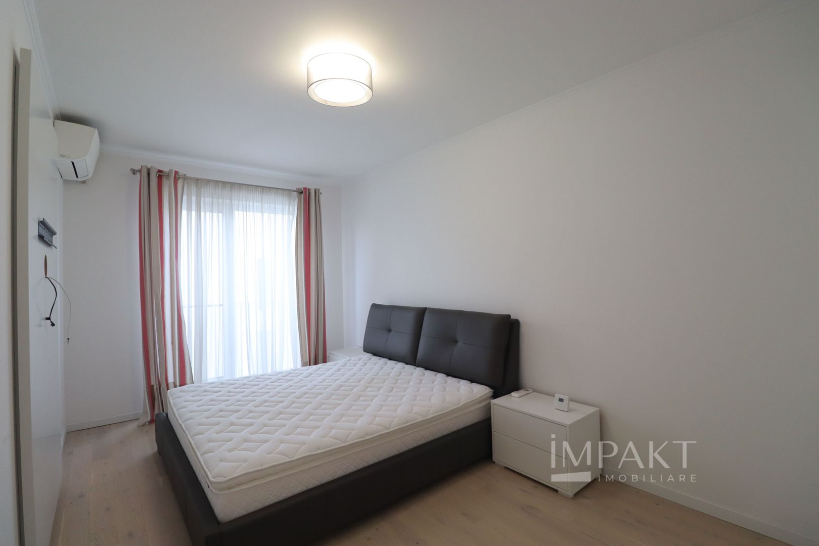 2 camere superbe, bloc nou, in spate la The Office! - Poză 4