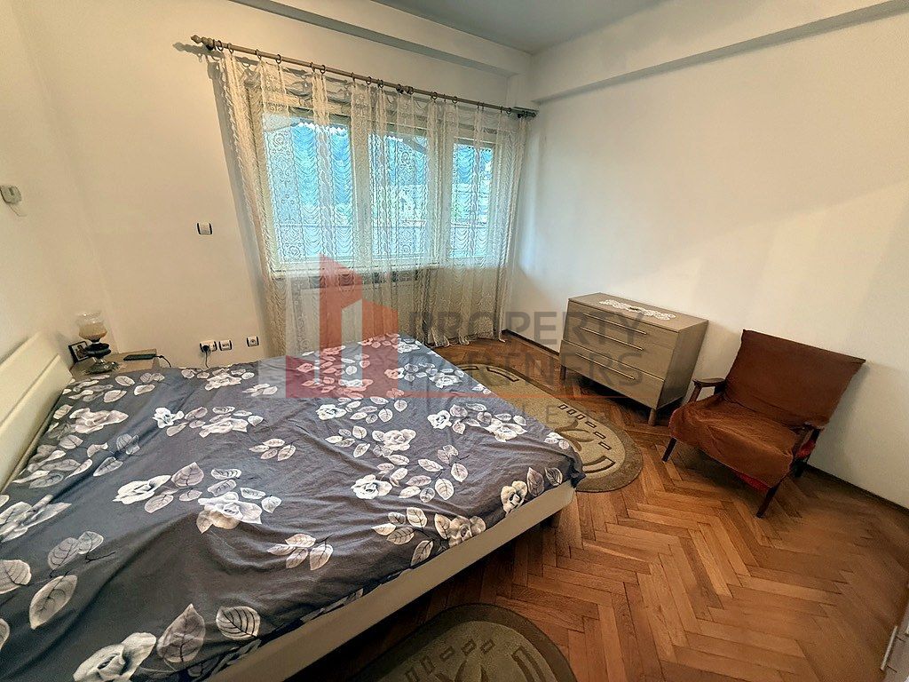 Apartament 3 camere, Bd. Carol I, vizavi de Hotel Montana, centrul Sinaiei - Poză 5