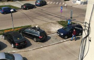 BRASADAS vinde ap 2 cam + living etaj 2 in zona Pta Romana.