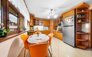 Casa individuala cu 7 camere, 260 mp, teren 900 mp, front 19m, Europa - Poză 7