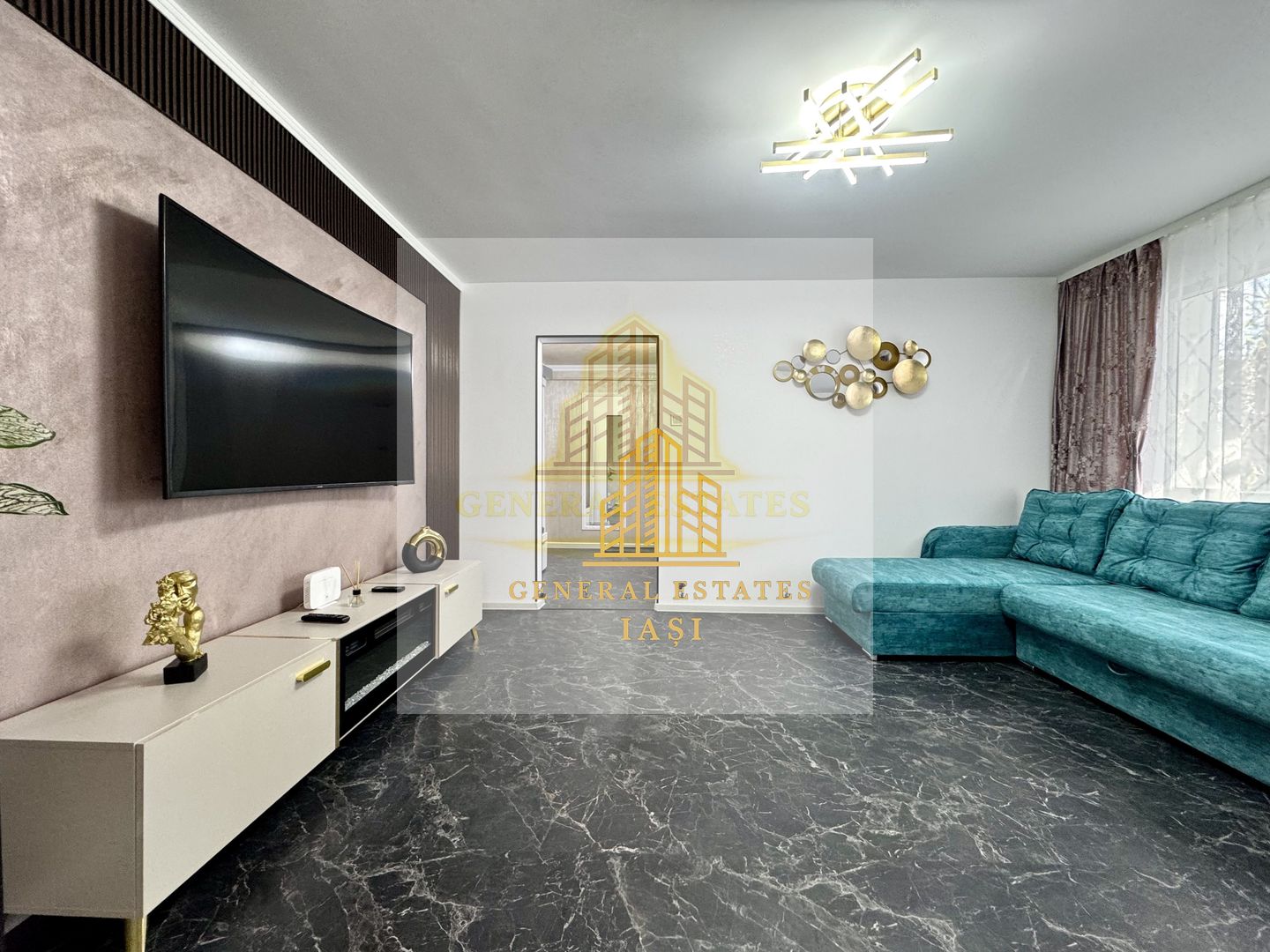 Vânzare apartament cu 2 camere 52 m.p. în Pod Roș - Poză 4