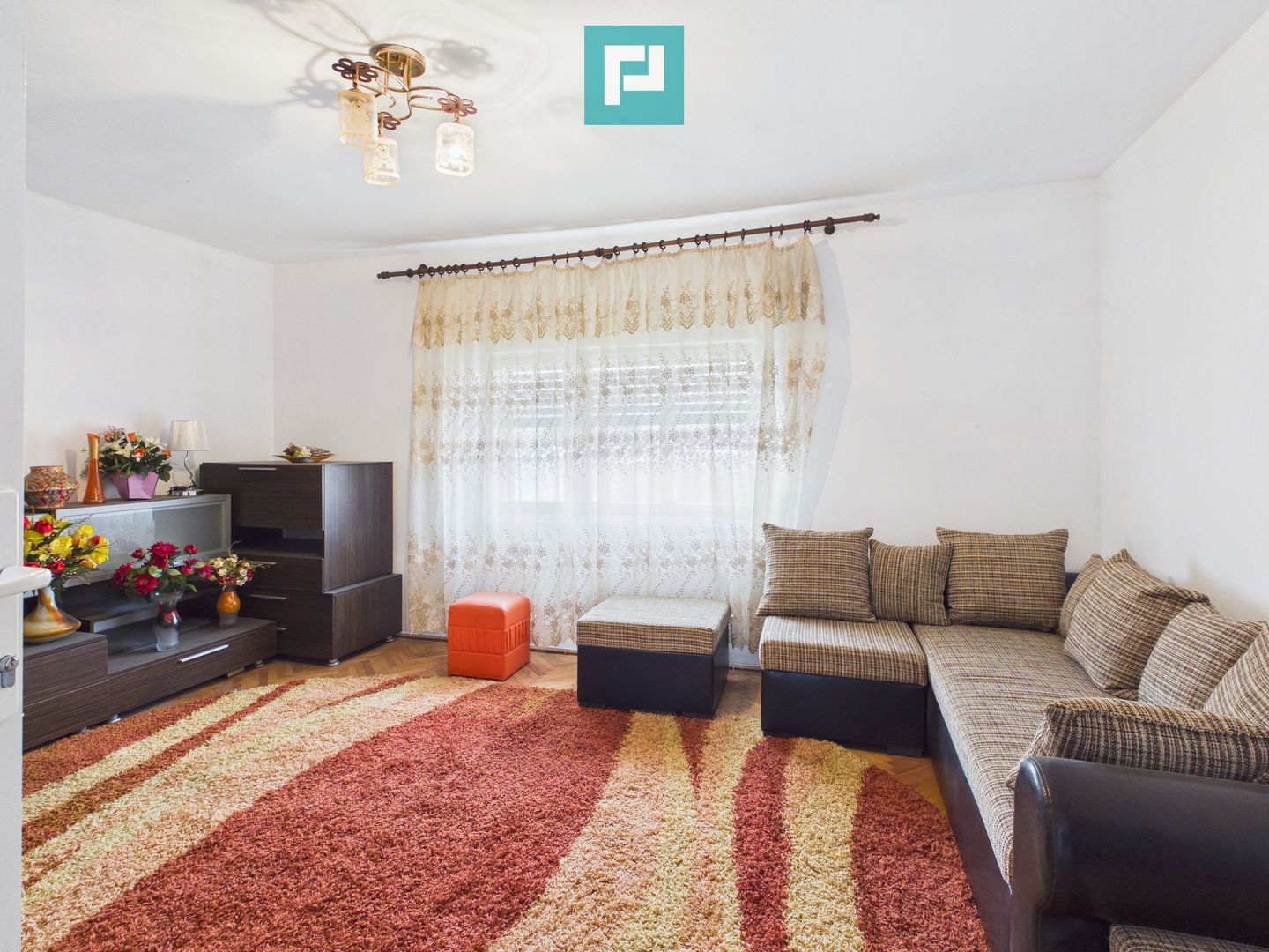 2 case separate + curte 1400 mp – Zona Dâmbovița - Poză 3