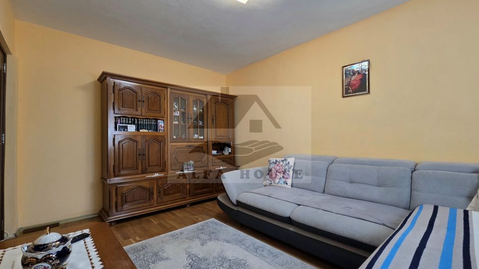 Apartament cu trei camere, zona Noua, 54 mp - Poză 6
